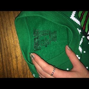 Forever 21 Sweaters - 🥜💚Peanuts -Non Ugly- Christmas sweater Forever 21 Sweaters - 🥜💚Peanuts -Non Ugly- Christmas sweater